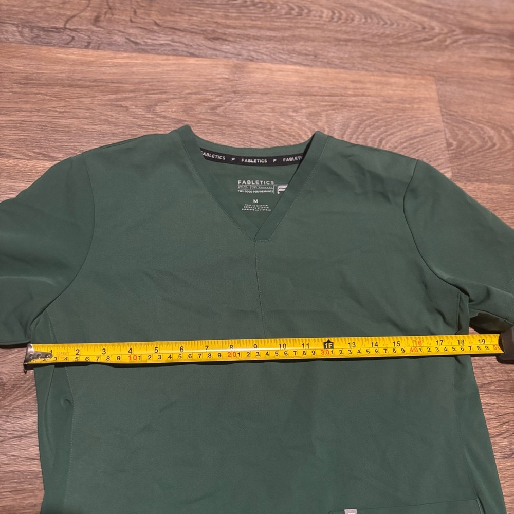 Fabletics Method Flex Scrub Top Medium Hunter Gre… - image 5